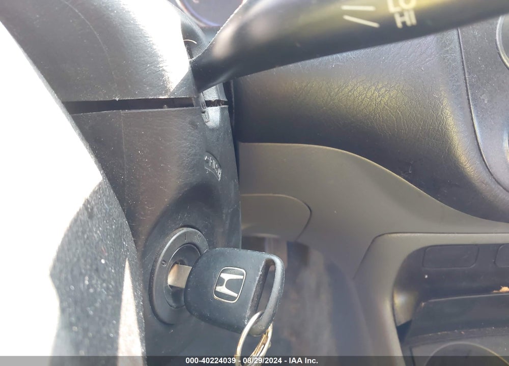 2004 HONDA CIVIC LX VIN: 2HGES16514H524267
