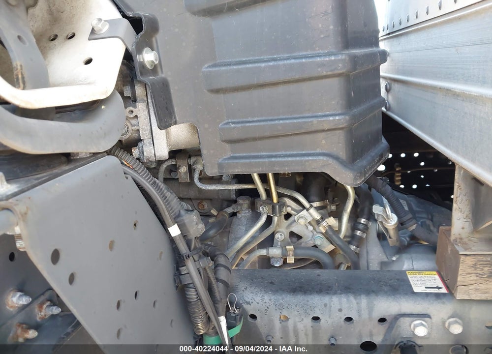 2021 ISUZU NPR XD VIN: JALC4W160M7K00475