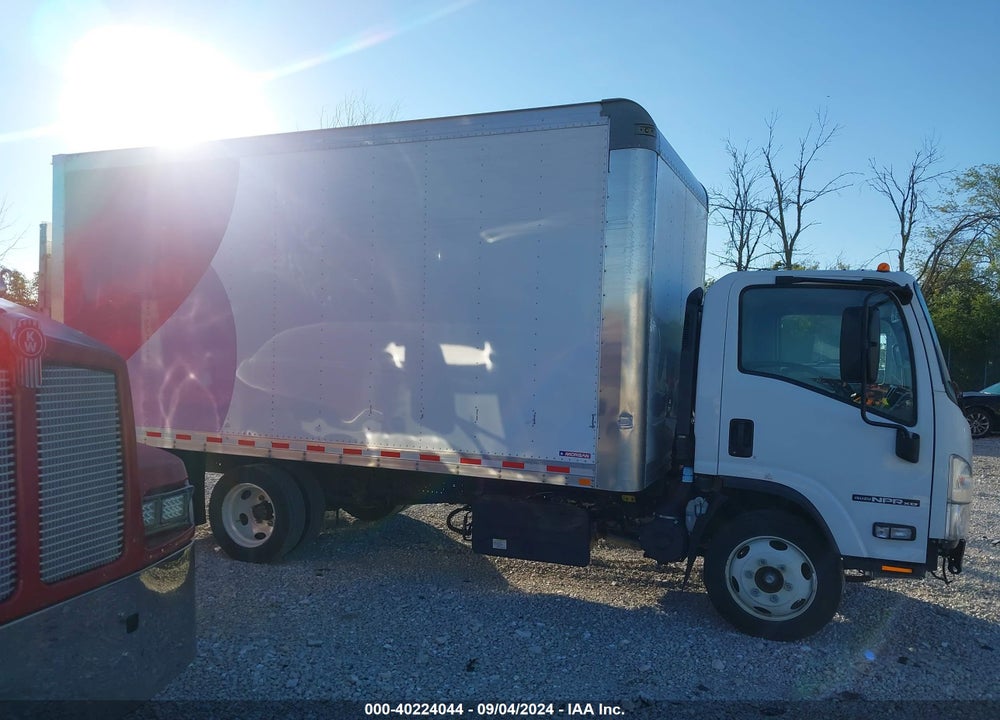 2021 ISUZU NPR XD VIN: JALC4W160M7K00475