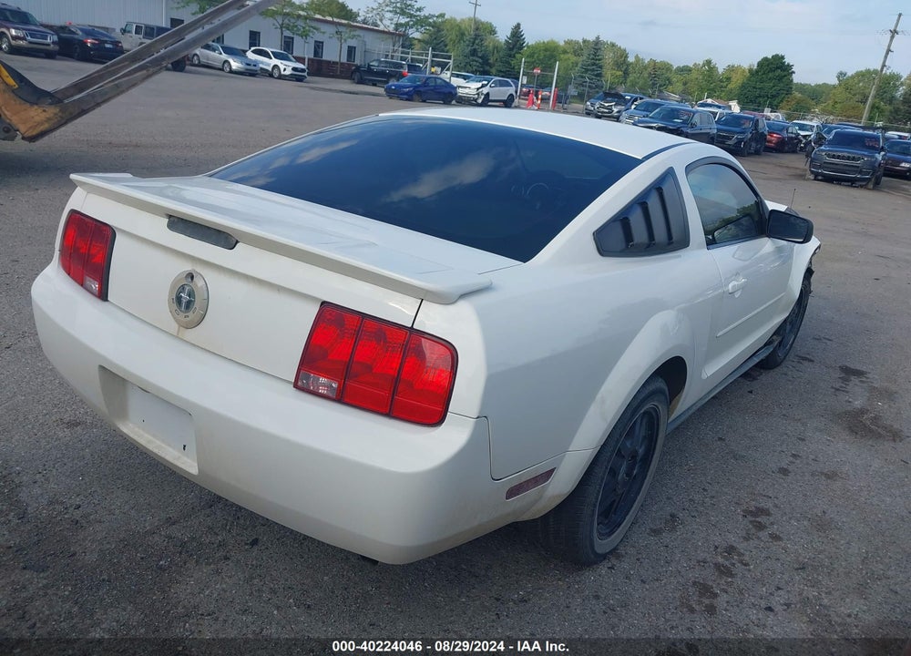 2008 FORD MUSTANG V6 DELUXE/V6 PREMIUM VIN: 1ZVHT80N485207121