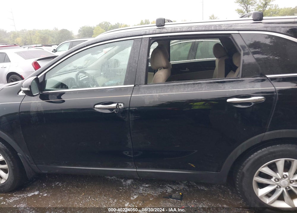2016 KIA SORENTO 3.3L LX VIN: 5XYPG4A51GG039132