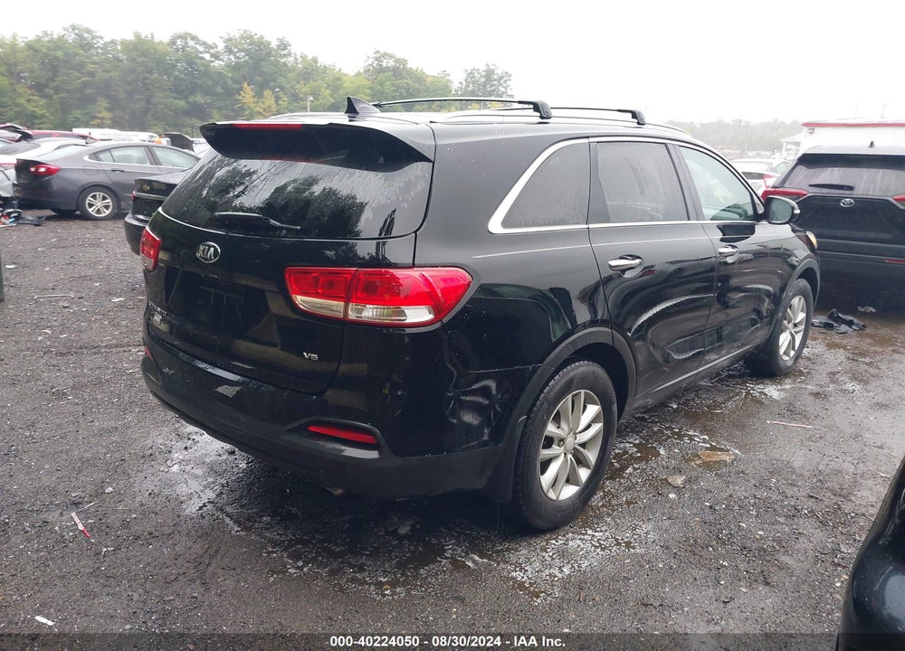2016 KIA SORENTO 3.3L LX VIN: 5XYPG4A51GG039132
