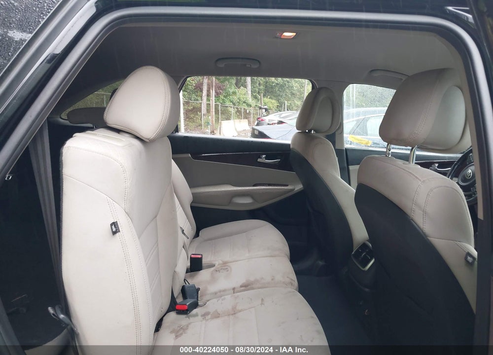 2016 KIA SORENTO 3.3L LX VIN: 5XYPG4A51GG039132