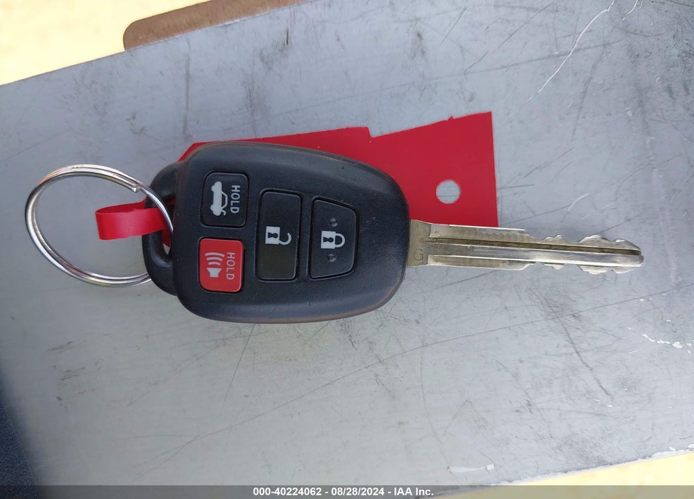 2012 TOYOTA CAMRY SE VIN: 4T1BF1FK5CU606800