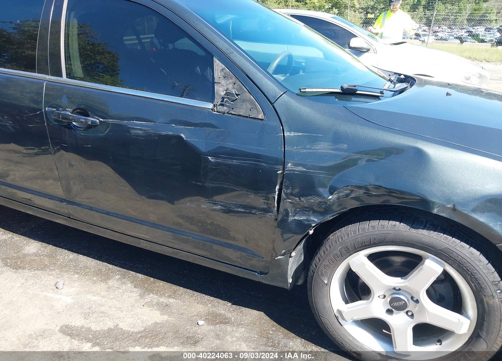 2010 FORD FUSION SE VIN: 3FAHP0HA7AR261905