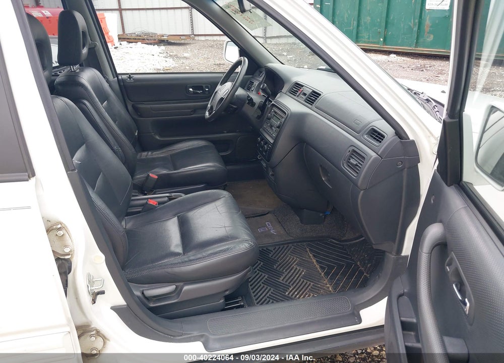 2000 HONDA CR-V SPECIAL EDITION VIN: JHLRD1879YS002402