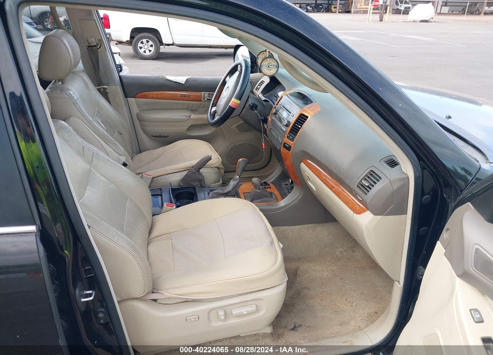 2004 LEXUS GX 470 VIN: JTJBT20X840067697