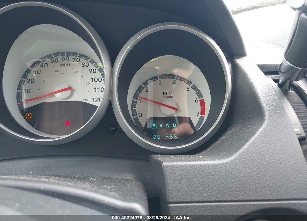 2010 DODGE GRAND CARAVAN HERO VIN: 2D4RN3D1XAR490292