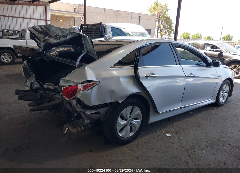 2014 HYUNDAI SONATA HYBRID VIN: KMHEC4A41EA110106
