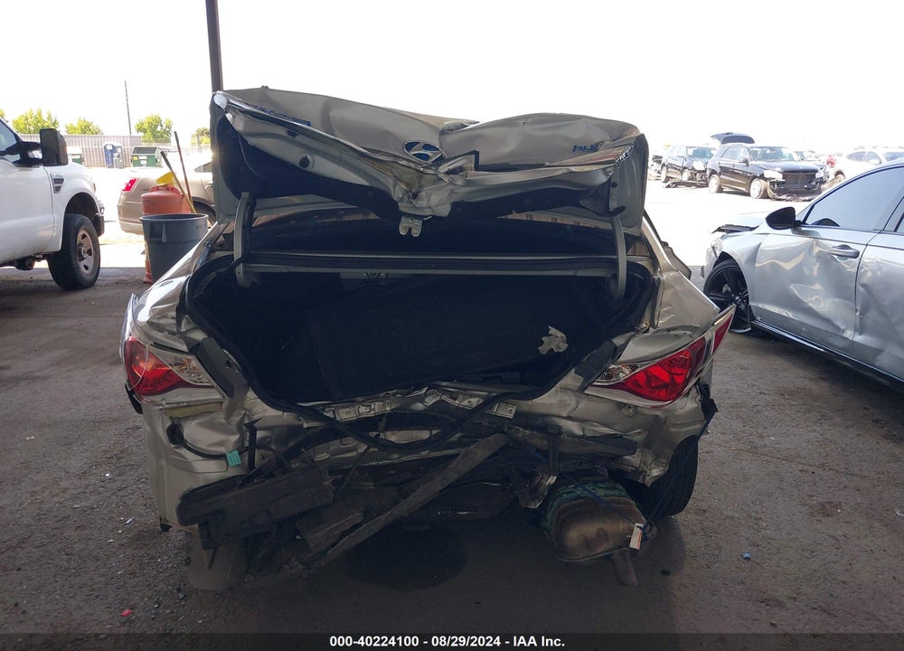 2014 HYUNDAI SONATA HYBRID VIN: KMHEC4A41EA110106