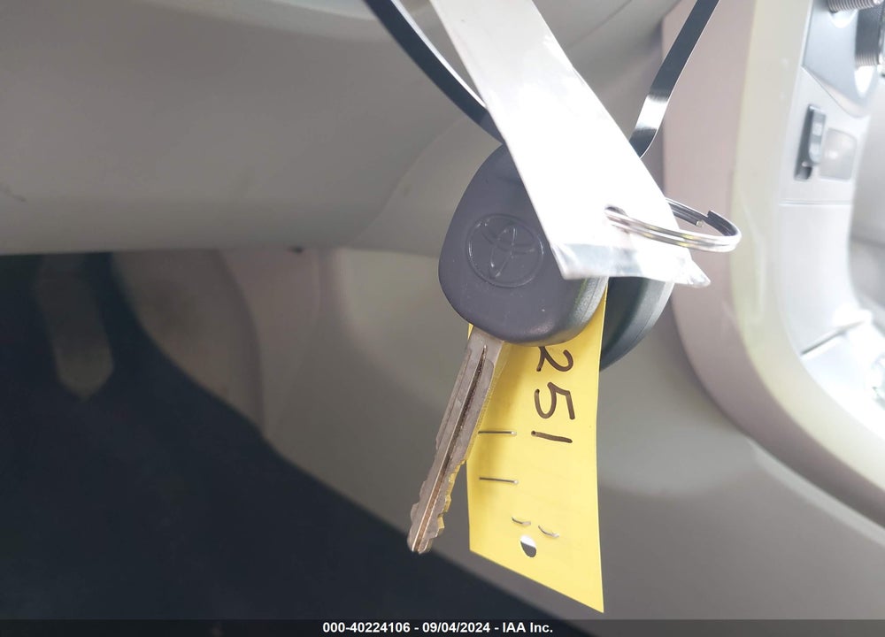 2013 TOYOTA COROLLA LE VIN: 5YFBU4EEXDP151075