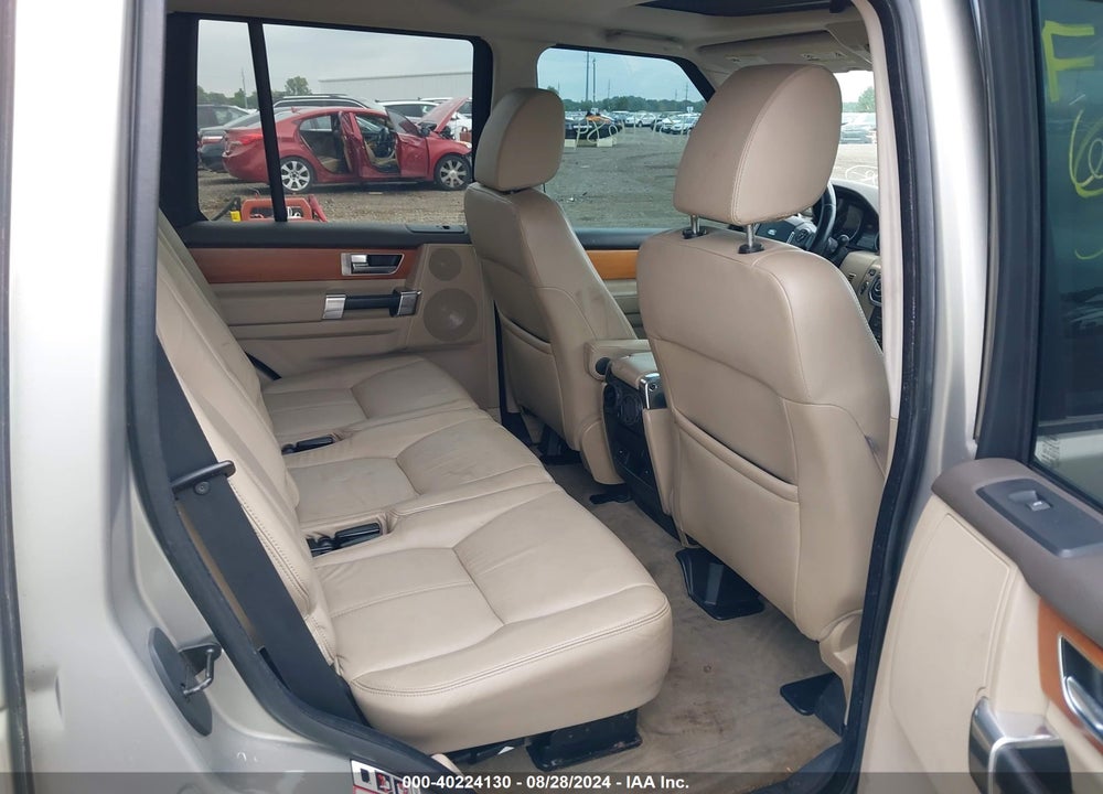 2011 LAND ROVER LR4 VIN: SALAK2D41BA558243