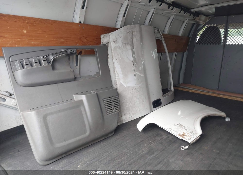2011 CHEVROLET EXPRESS 2500 WORK VAN VIN: 1GCWGGCA7B1104243