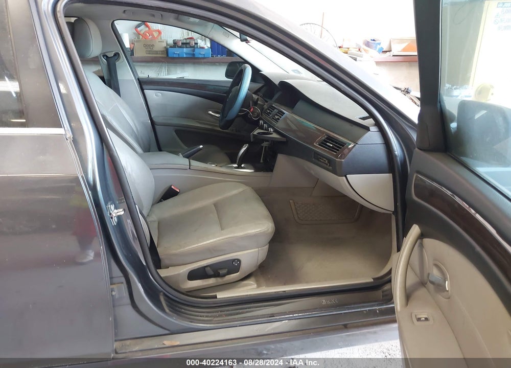 2008 BMW 528I VIN: WBANU53568C110394