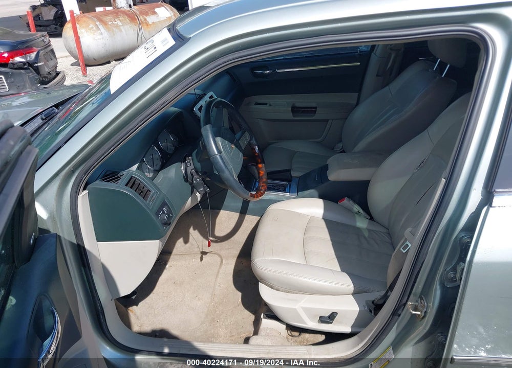 2006 CHRYSLER 300 C VIN: 2C3KA63H26H272200