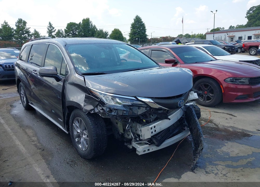 2021 TOYOTA SIENNA LE VIN: 5TDKRKEC0MS031345
