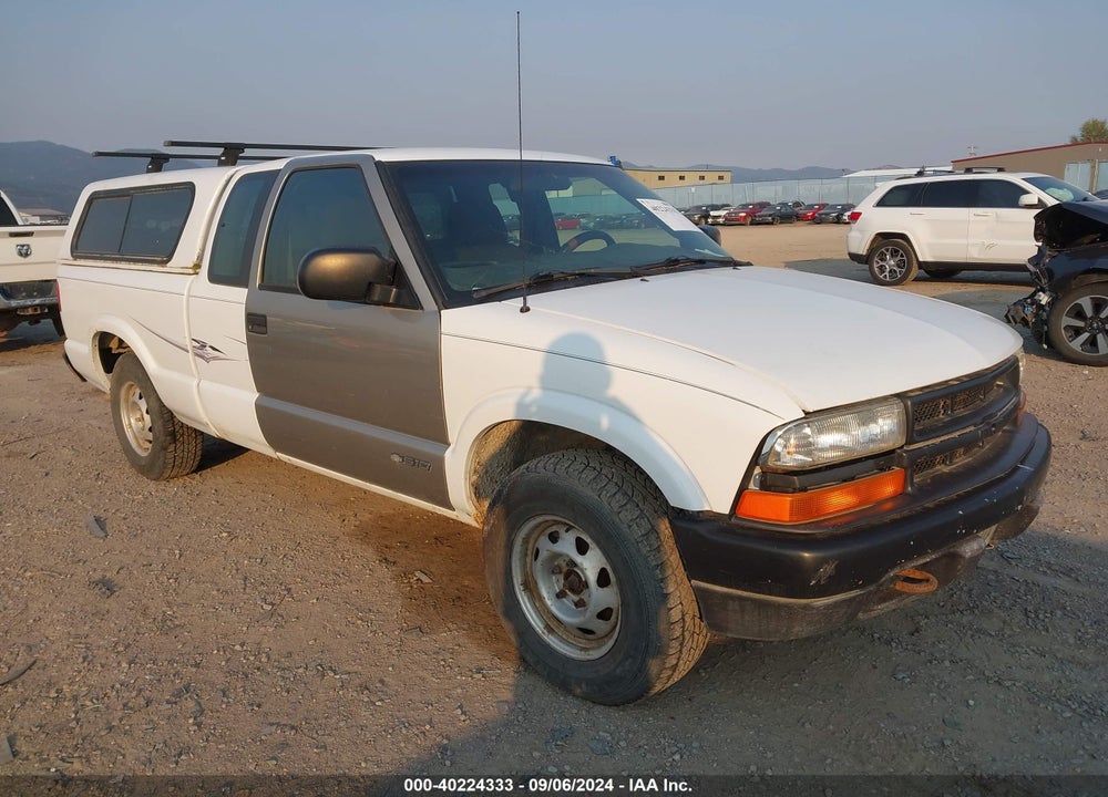2003 CHEVROLET S-10 VIN: 1GCDT19X338274457