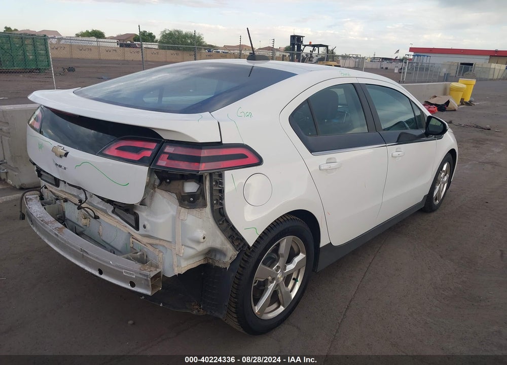 2015 CHEVROLET VOLT VIN: 1G1RB6E42FU112244