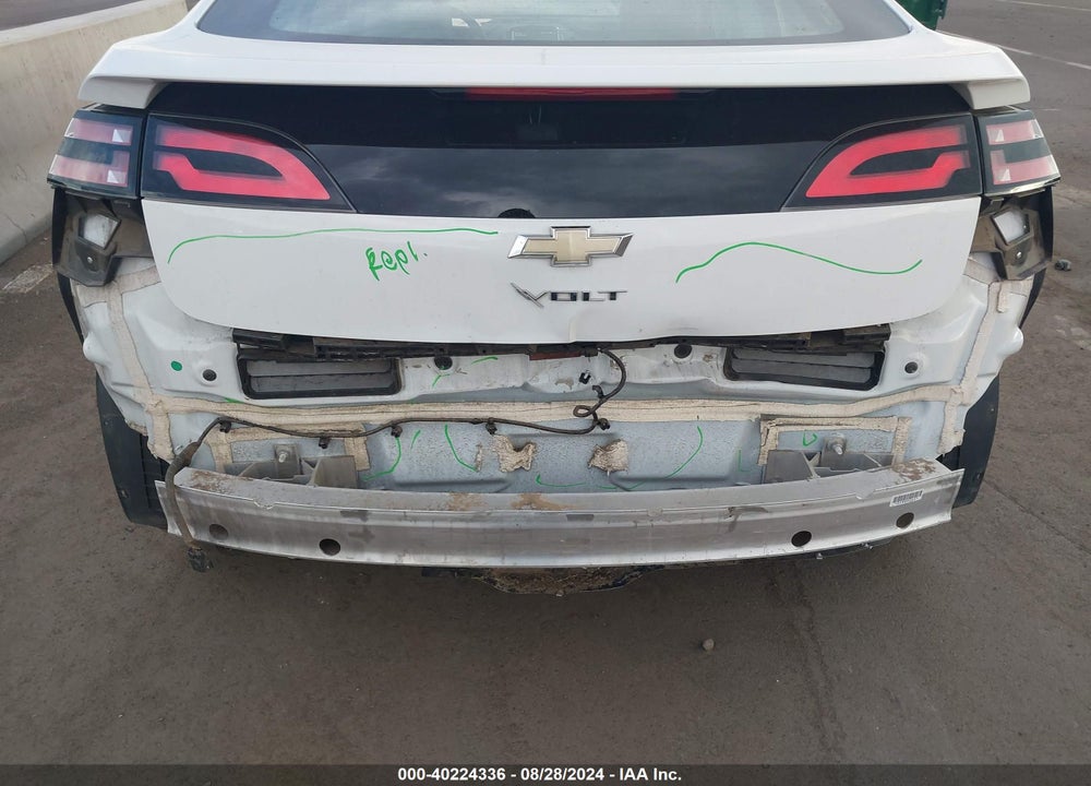 2015 CHEVROLET VOLT VIN: 1G1RB6E42FU112244
