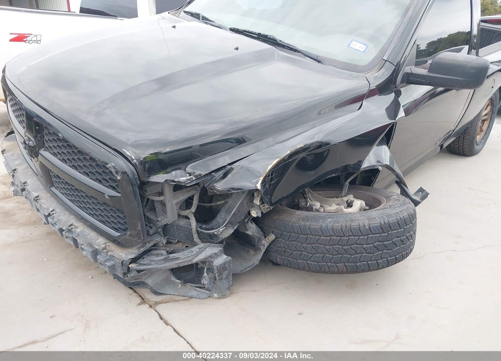 2014 RAM 1500 EXPRESS VIN: 3C6JR6AT4EG185041