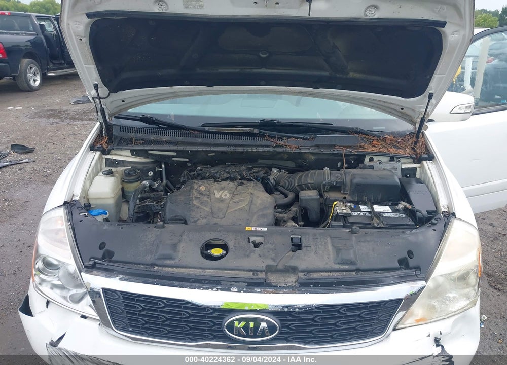 2011 KIA SEDONA LX VIN: KNDMG4C79B6364432