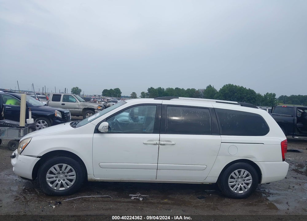 2011 KIA SEDONA LX VIN: KNDMG4C79B6364432