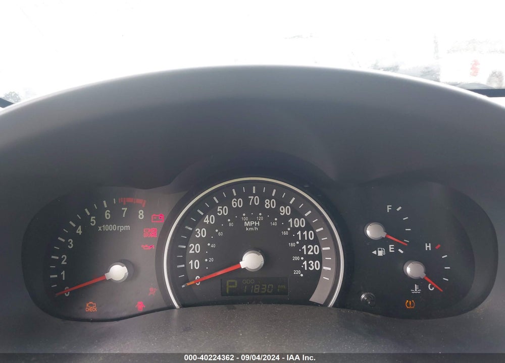 2011 KIA SEDONA LX VIN: KNDMG4C79B6364432