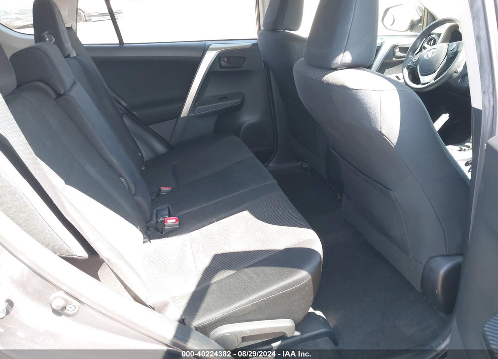 2015 TOYOTA RAV4 LE VIN: JTMZFREVXFJ049837