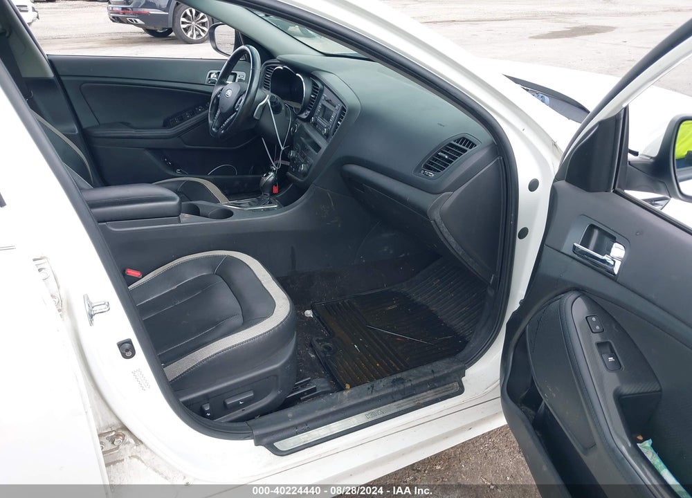 2011 KIA OPTIMA SX VIN: KNAGR4A60B5185006