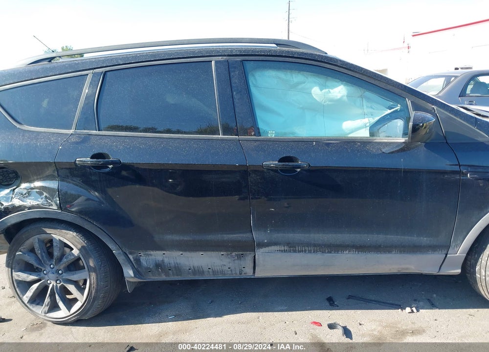 2017 FORD ESCAPE SE VIN: 1FMCU0G9XHUD12199