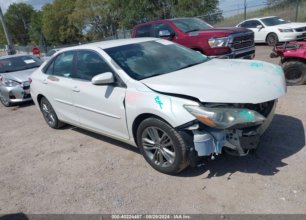 2015 TOYOTA CAMRY SE VIN: 4T1BF1FK1FU025072