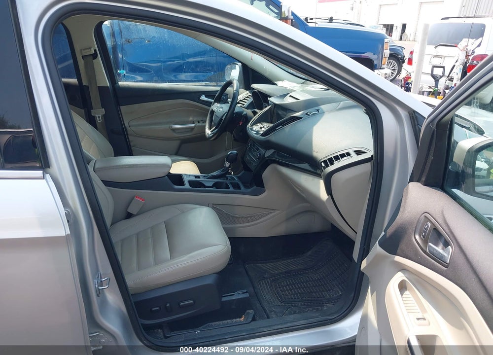 2017 FORD ESCAPE TITANIUM VIN: 1FMCU9J92HUE95627