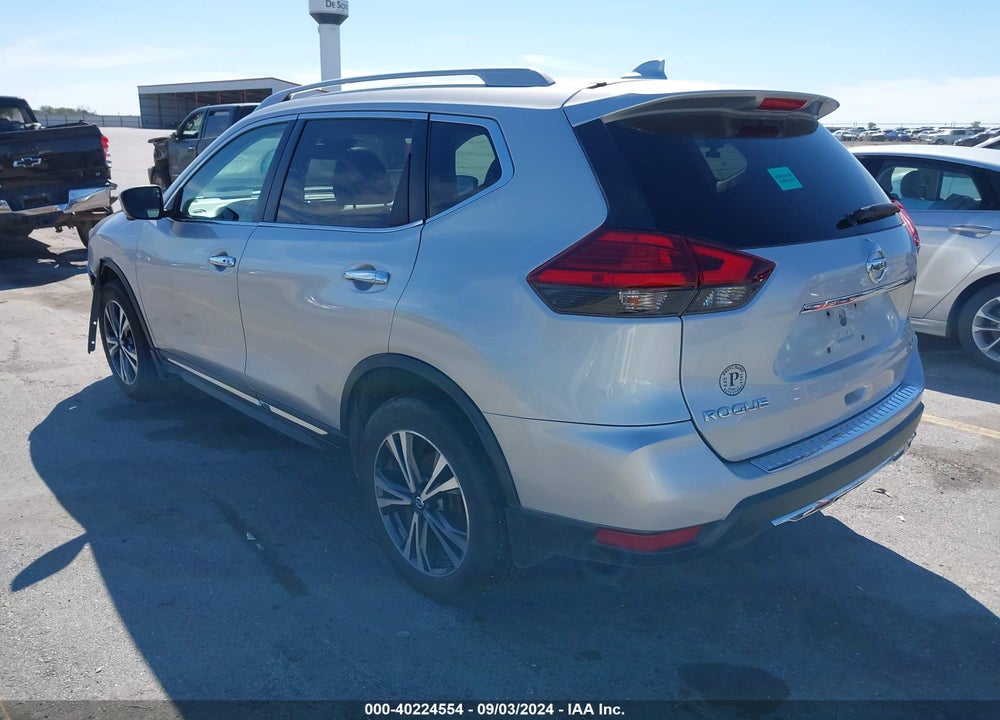 2017 NISSAN ROGUE SL VIN: 5N1AT2MV2HC781039