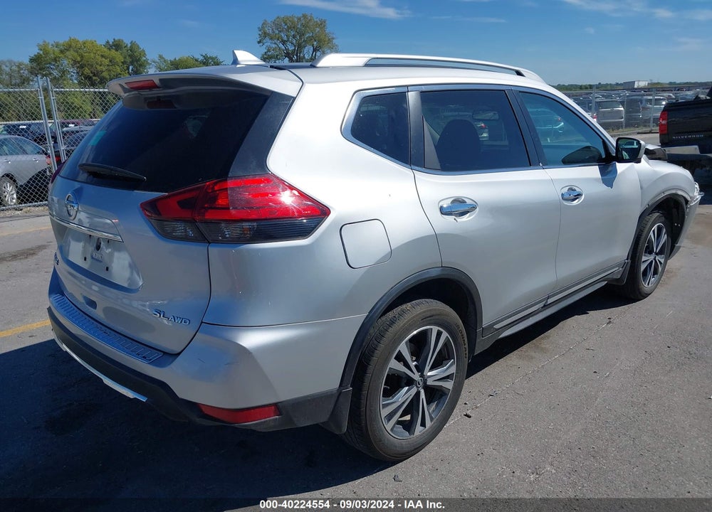 2017 NISSAN ROGUE SL VIN: 5N1AT2MV2HC781039
