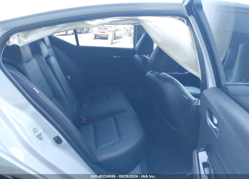 2023 NISSAN ALTIMA SR FWD VIN: 1N4BL4CV2PN398183