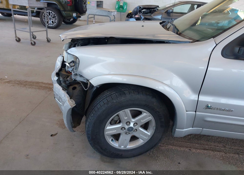 2005 FORD ESCAPE VIN: 1FMCU95H05KE01379