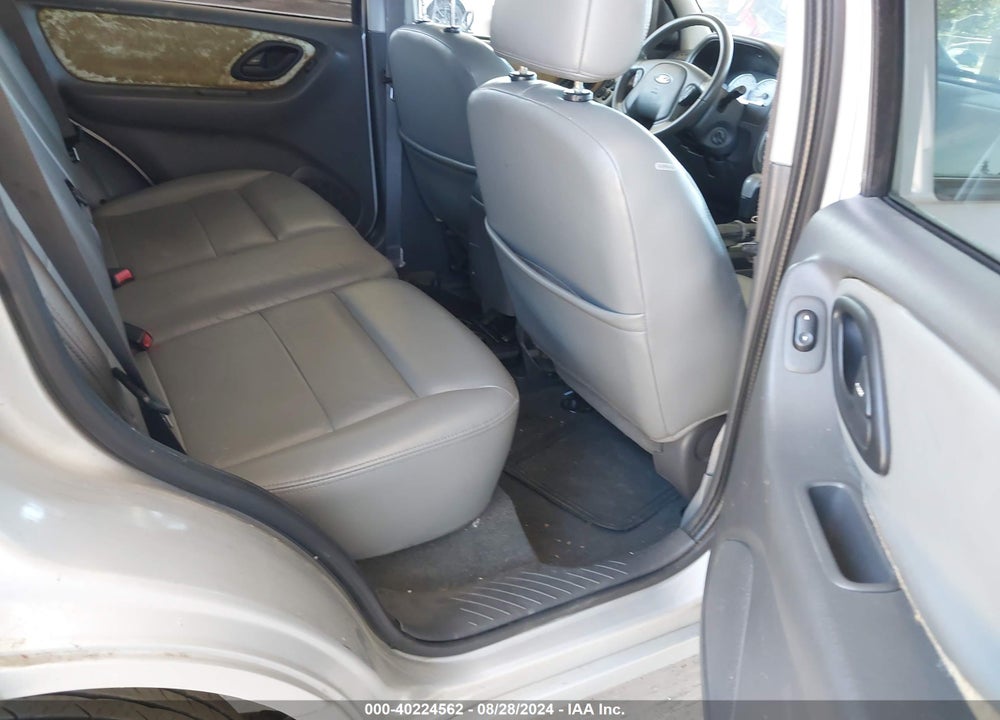 2005 FORD ESCAPE VIN: 1FMCU95H05KE01379