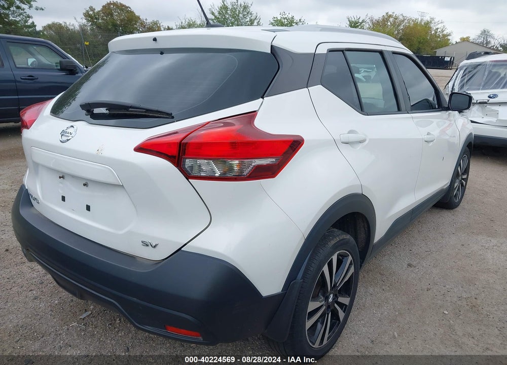 2018 NISSAN KICKS VIN: 3N1CP5CUXJL518113