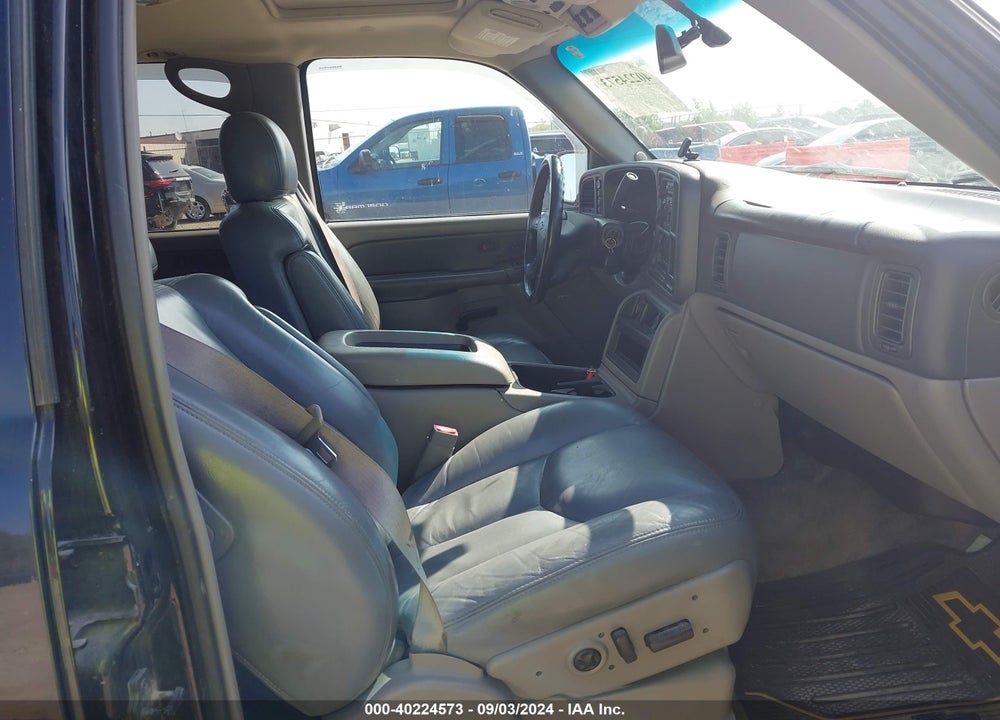 2003 CHEVROLET SUBURBAN 1500 LT VIN: 1GNFK16Z33J204586