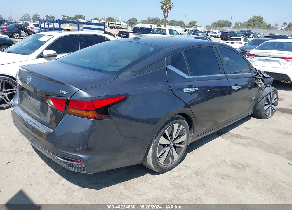 2022 NISSAN ALTIMA SV FWD VIN: 1N4BL4DV3NN412877