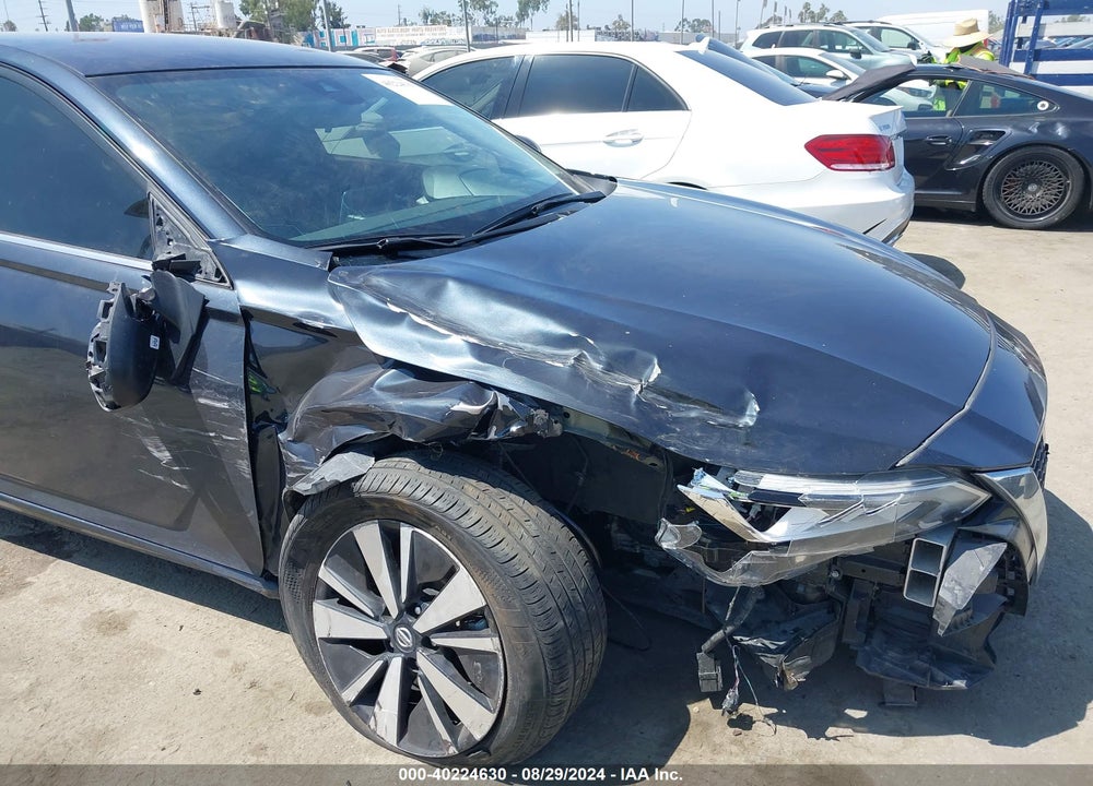 2022 NISSAN ALTIMA SV FWD VIN: 1N4BL4DV3NN412877