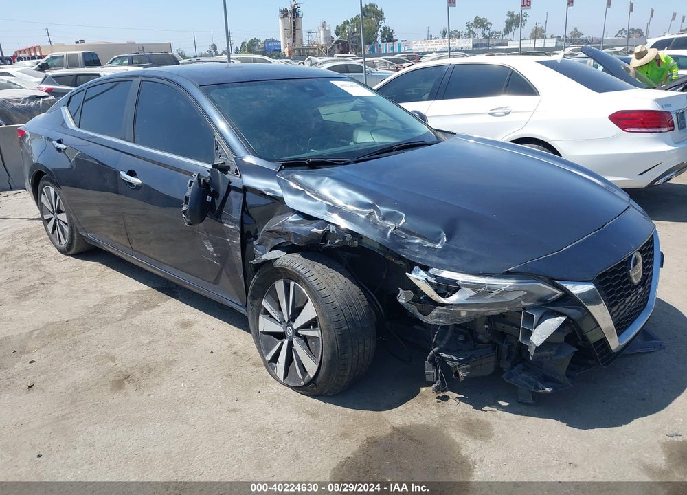 2022 NISSAN ALTIMA SV FWD VIN: 1N4BL4DV3NN412877