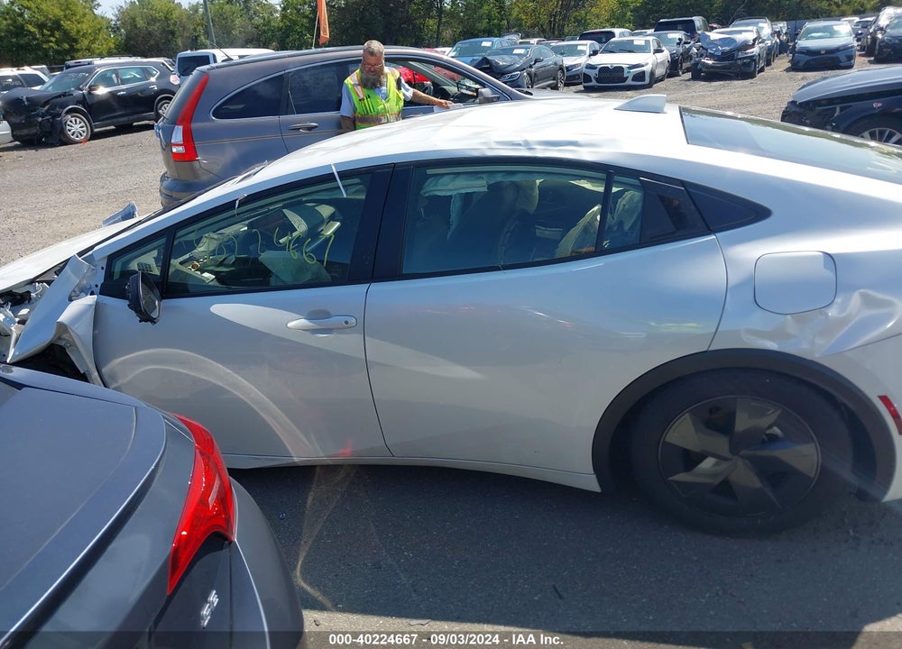 2024 TOYOTA PRIUS LE VIN: JTDACAAU1R3022880