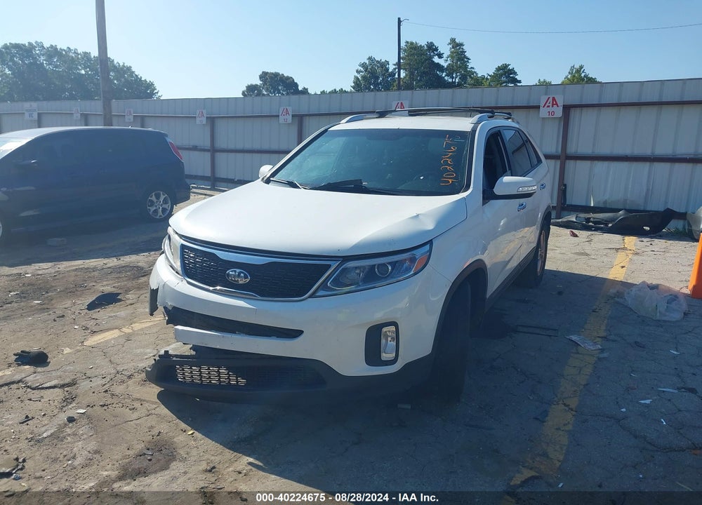 2014 KIA SORENTO LX VIN: 5XYKT3A61EG435969