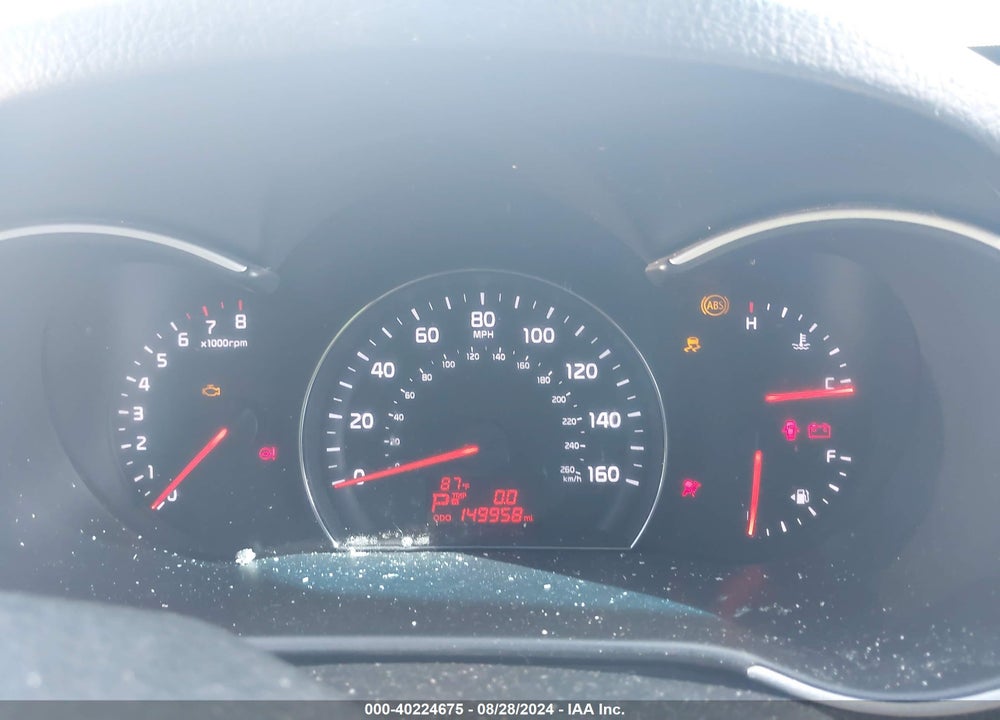2014 KIA SORENTO LX VIN: 5XYKT3A61EG435969