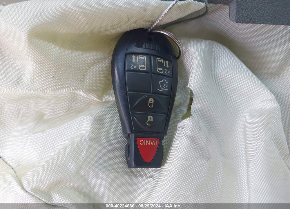 2008 DODGE GRAND CARAVAN SXT VIN: 2D8HN54P68R827285