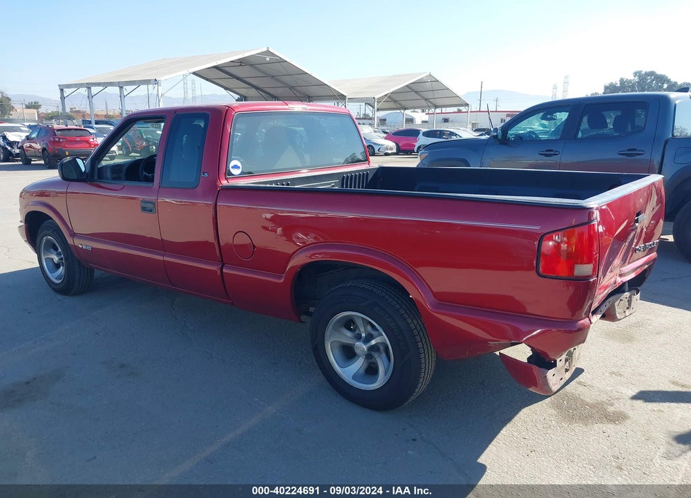 1998 CHEVROLET S-10 LS FLEETSIDE VIN: 1GCCS1941W8220129