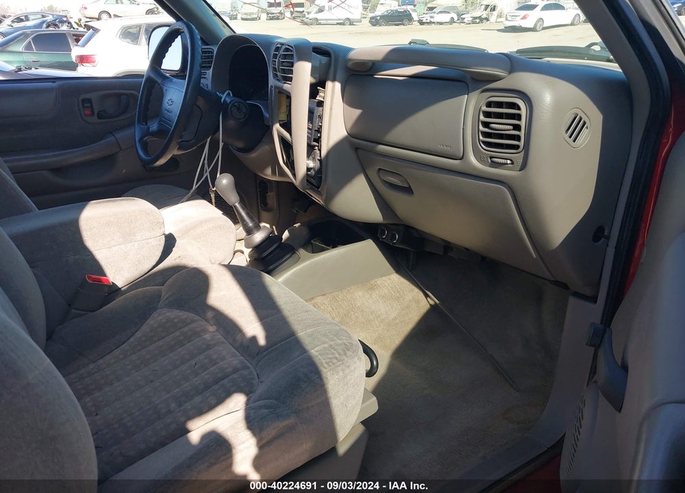 1998 CHEVROLET S-10 LS FLEETSIDE VIN: 1GCCS1941W8220129