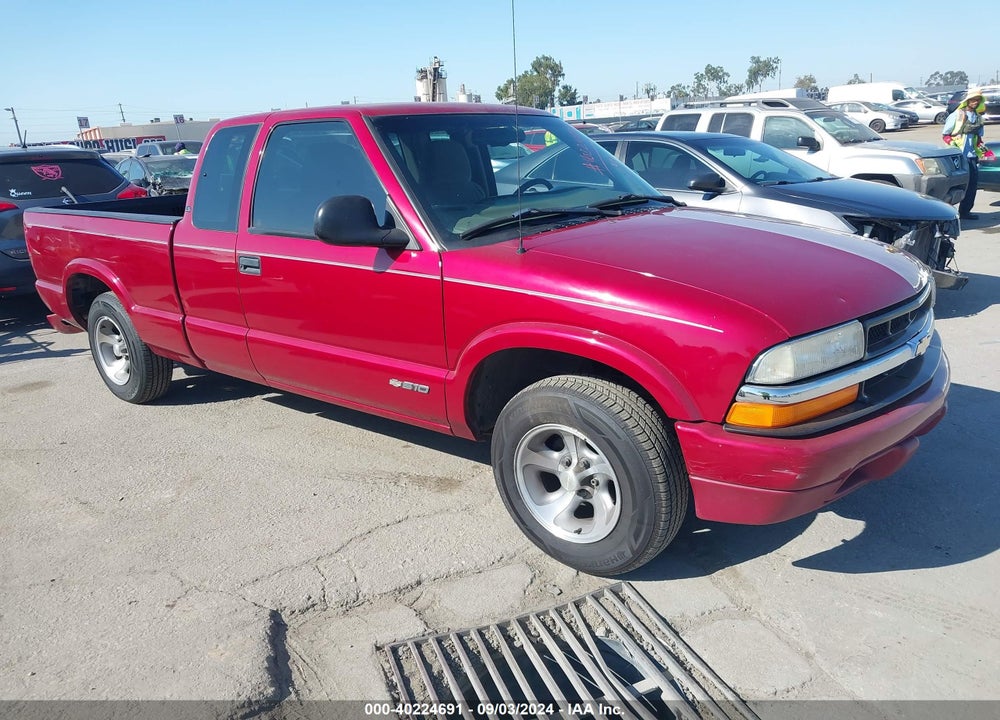 1998 CHEVROLET S-10 LS FLEETSIDE VIN: 1GCCS1941W8220129