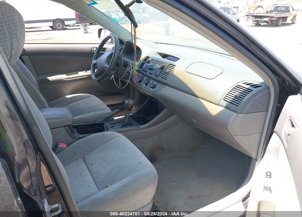 2004 TOYOTA CAMRY LE VIN: 4T1BE32K64U854138